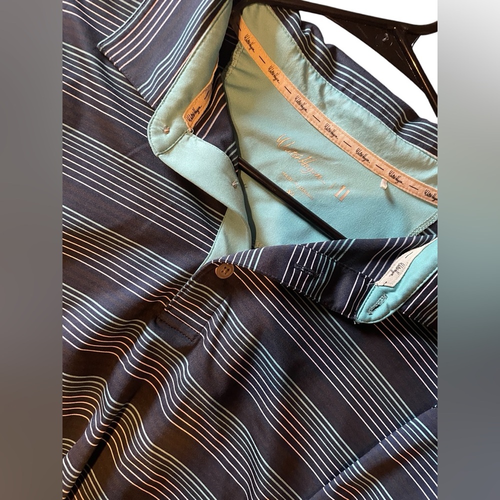Walter Hagen golf shirt. Blue stripes.‎ Men XL